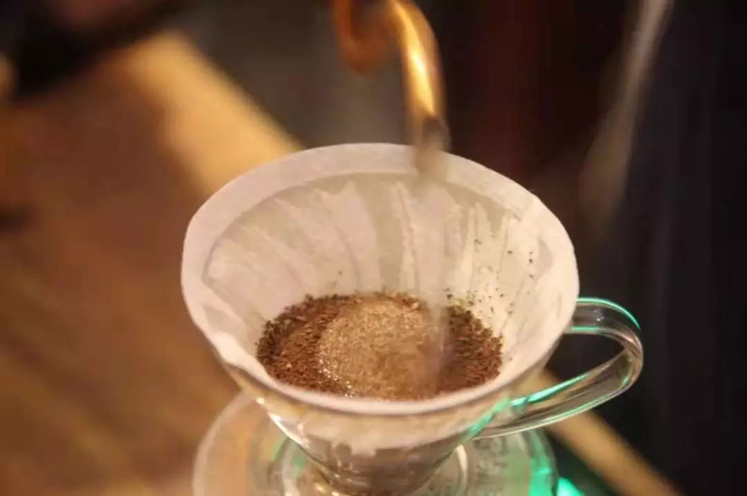 The effect of steaming｜What does steaming mean when brewing ​Pour over​(V60) coffee? The effect of steaming on coffee