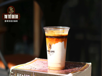 为什么咖啡去冰后不满杯？美式拿铁卡布奇诺咖啡少冰去冰后要补什么？巧克力坚果味冻拿铁做法